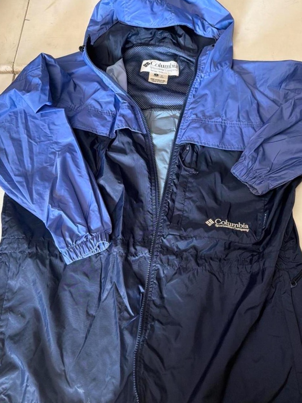 Columbia windbreaker